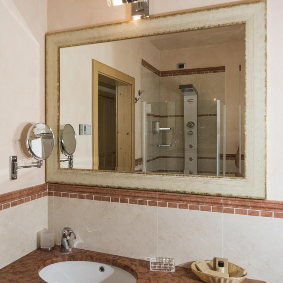 Hotel B&B Andreas Canazei Bagian luar foto