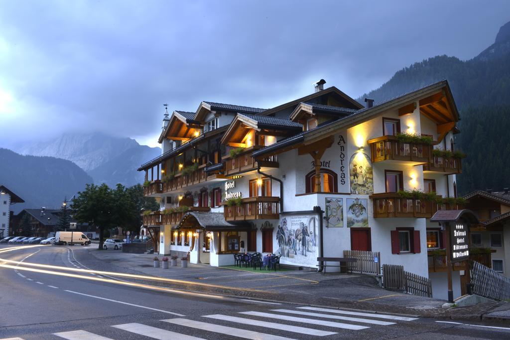 Hotel B&B Andreas Canazei Bagian luar foto