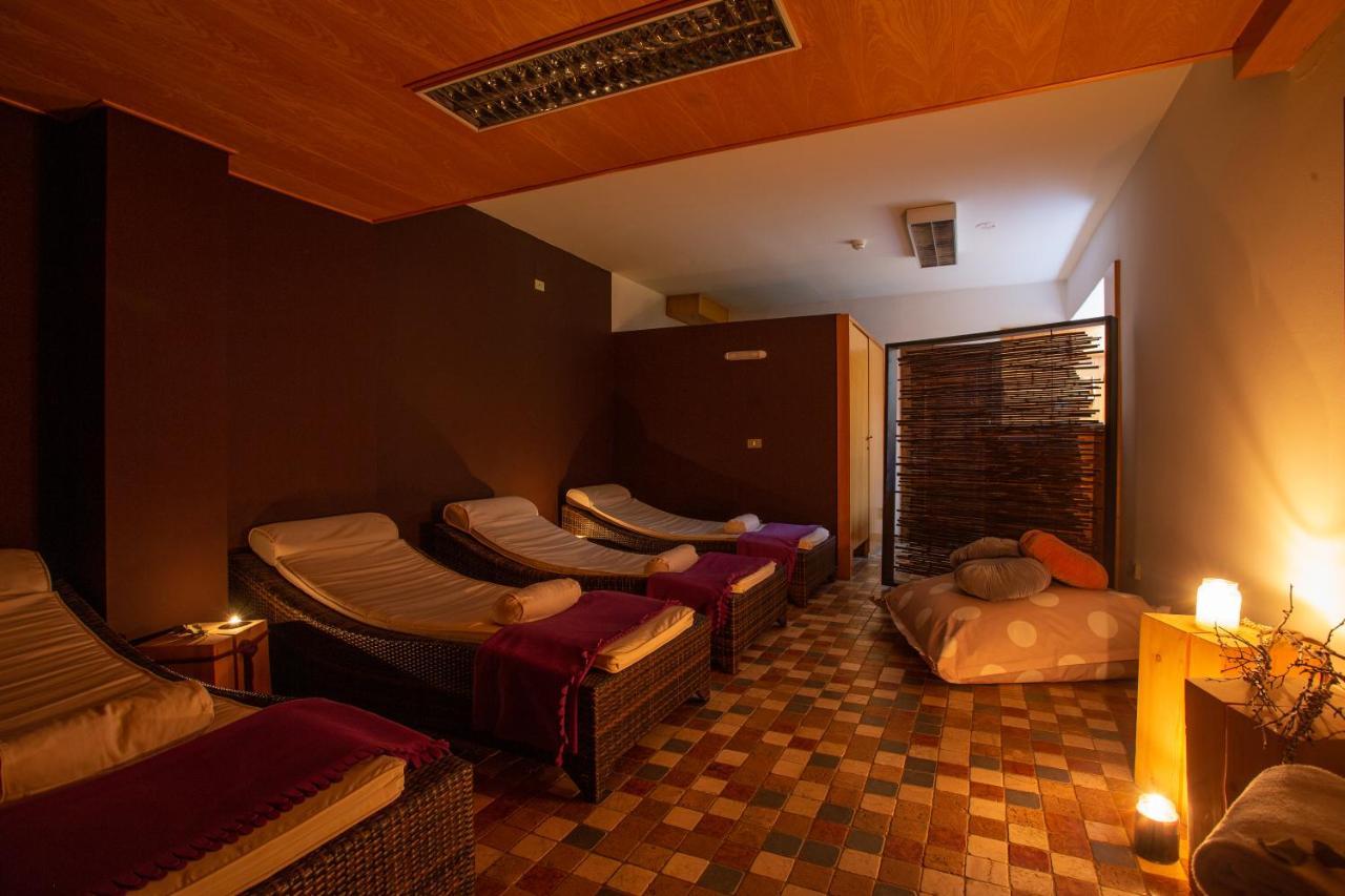 Hotel B&B Andreas Canazei Bagian luar foto