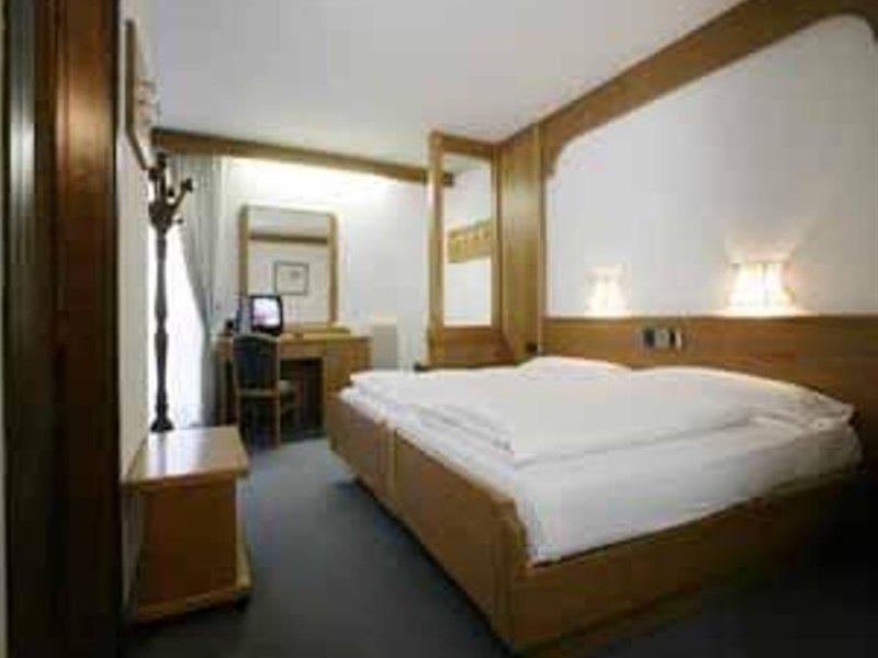 Hotel B&B Andreas Canazei Bagian luar foto