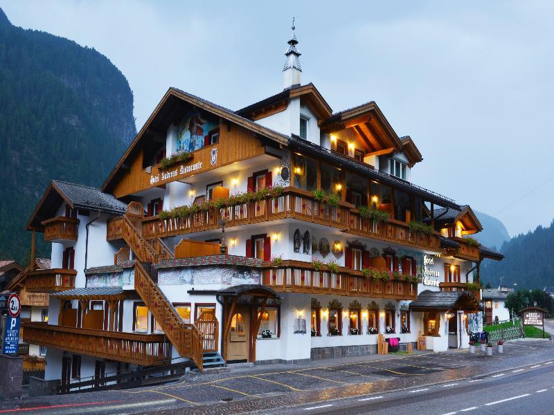 Hotel B&B Andreas Canazei Bagian luar foto