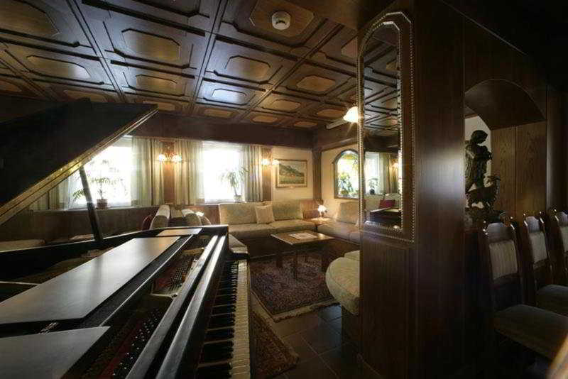 Hotel B&B Andreas Canazei Bagian luar foto