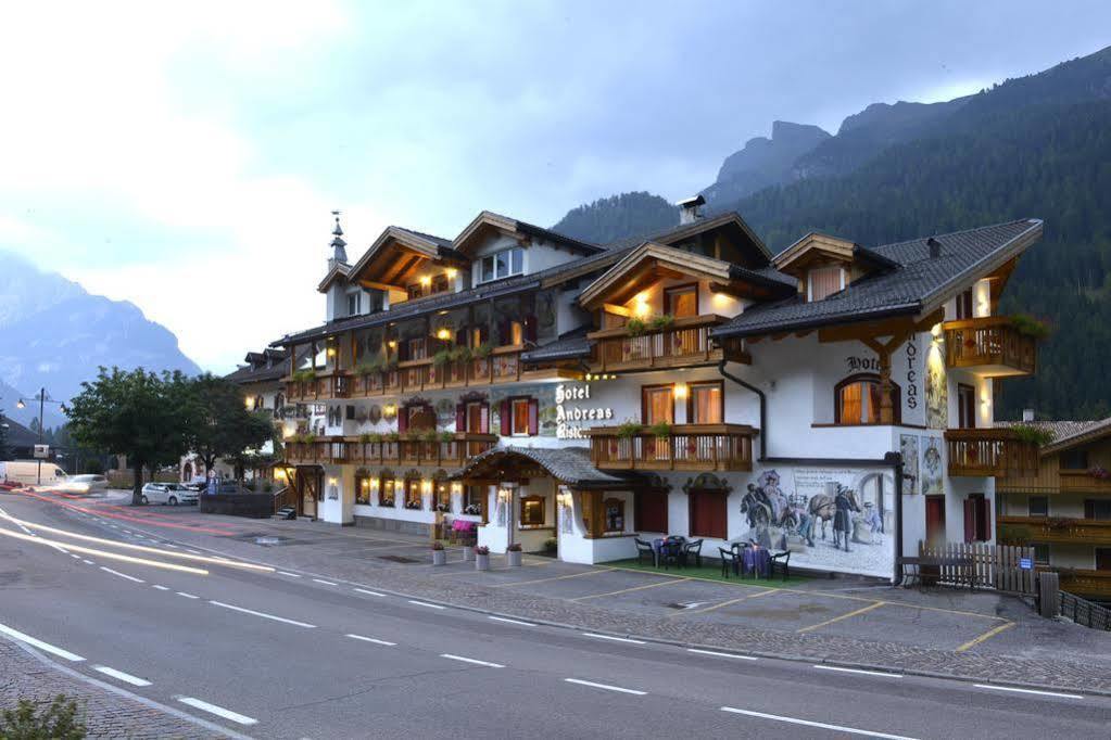Hotel B&B Andreas Canazei Bagian luar foto